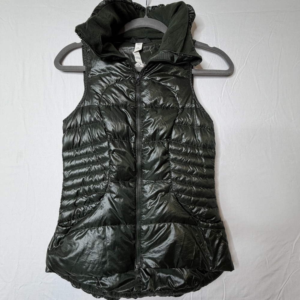 Lululemon Olive Shine Fluffin Awesome Vest Sz.2